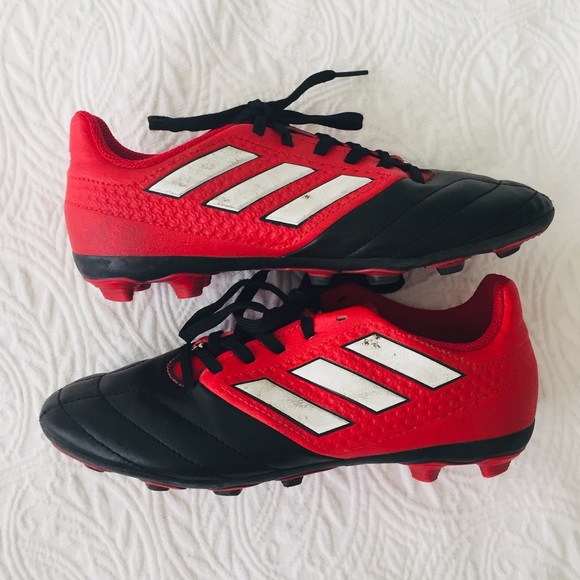 kids soccer cleats size 2